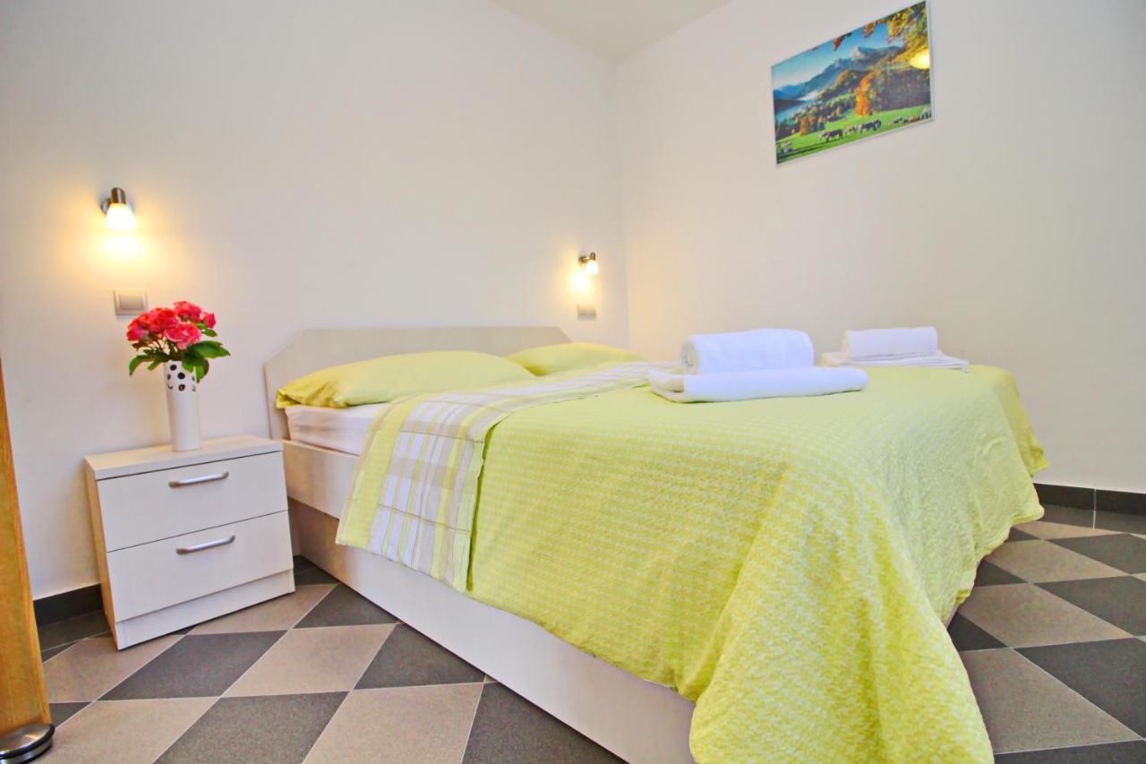 Apartment Gusti *