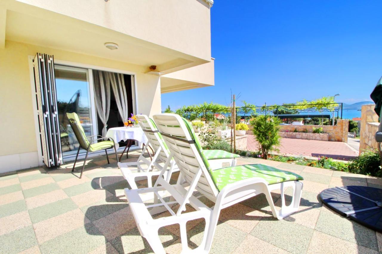 Apartment Gusti *