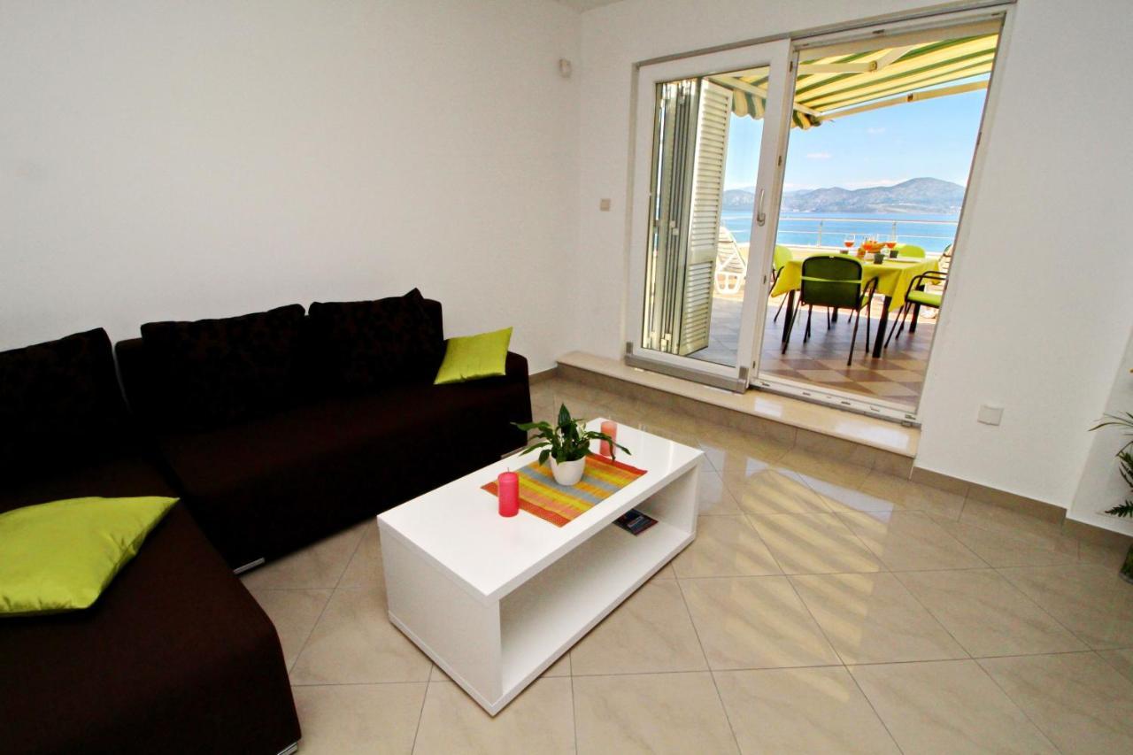 Gusti Apartment